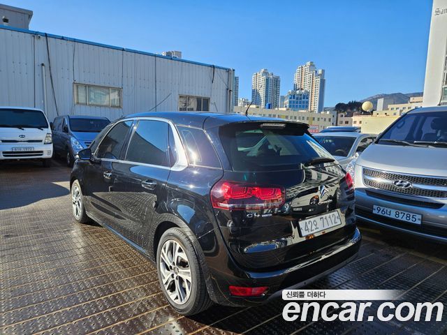 Citroen-DS C4 Picasso 2.0 B-HDI INTENSIVE — пробег 113 147 км — фото 4 из 5