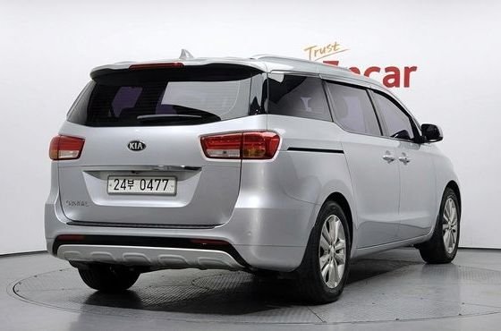 Kia Carnival 9-seater Prestige — пробег 100 818 км — фото 2 из 5