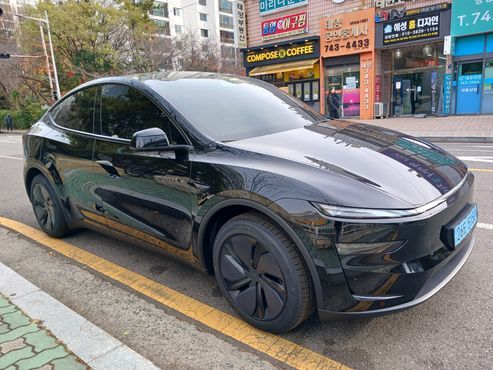 Tesla Model Y RWD — пробег 765 км — фото 3 из 5