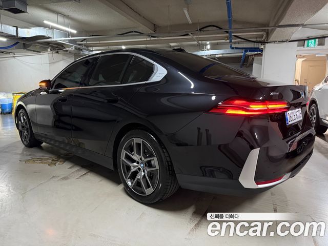 BMW 5-Series 530i xDrive — пробег 1 825 км — фото 4 из 5