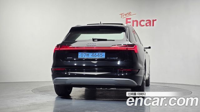 Audi e-tron из Кореи Encar