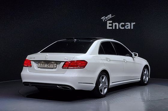 Mercedes-Benz E-Class E250 CDI 4MATIC — пробег 121 500 км — фото 2 из 5