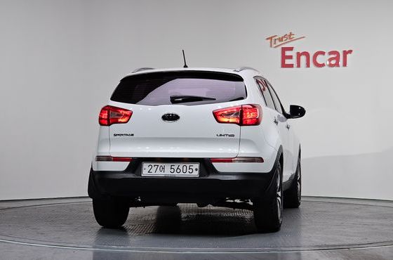 Kia Sportage Diesel 2WD Limited — пробег 105 620 км — фото 4 из 5