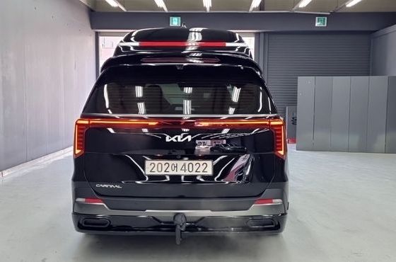 Kia Carnival Gasoline 9-Seater Hi Limousine (7-seater Limousine(Special vehicle) — пробег 16 708 км — фото 4 из 5