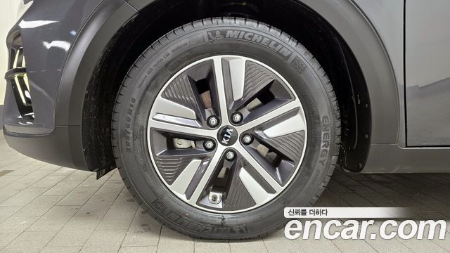 Kia Niro 1.6 HEV Noblesse Special — пробег 53 335 км — фото 5 из 5