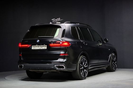BMW X7 xDrive 40i M Sport 6STR — пробег 88 540 км — фото 2 из 5