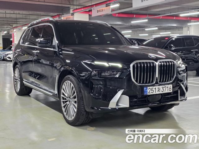 BMW X7 xDrive 40i Design Pure Excellence 6-Seater — пробег 24 000 км — фото 3 из 5