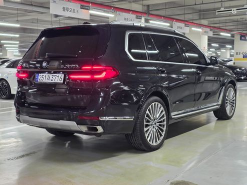 BMW X7 xDrive 40i Design Pure Excellence 6-Seater — пробег 24 000 км — фото 4 из 5