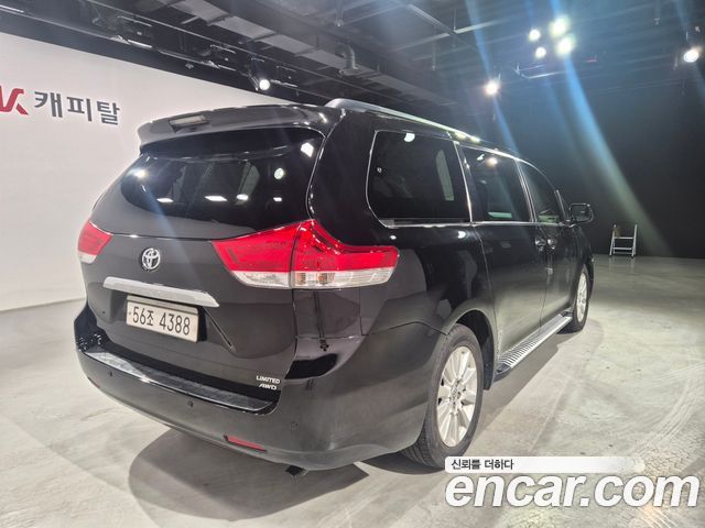 Toyota Sienna из Кореи Encar
