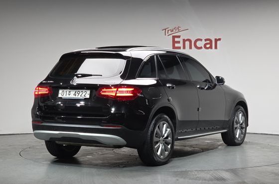 Mercedes-Benz GLC-Class GLC350e 4MATIC Premium — пробег 66 347 км — фото 2 из 5