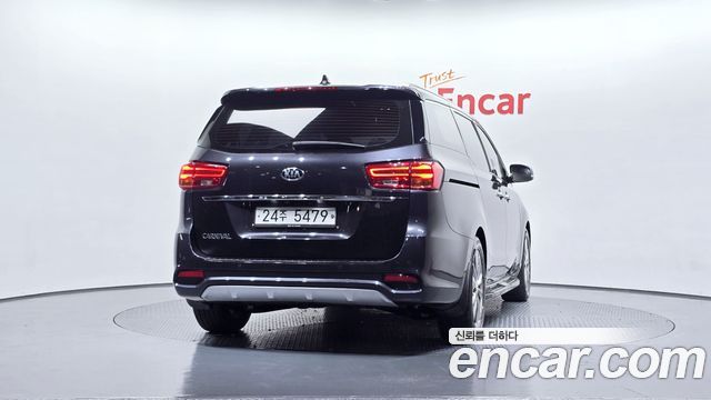 Kia Carnival из Кореи Encar