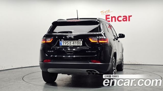 Jeep Compass из Кореи Encar