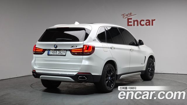 BMW X5 xDrive 40e iPerformance — пробег 65 929 км — фото 2 из 5