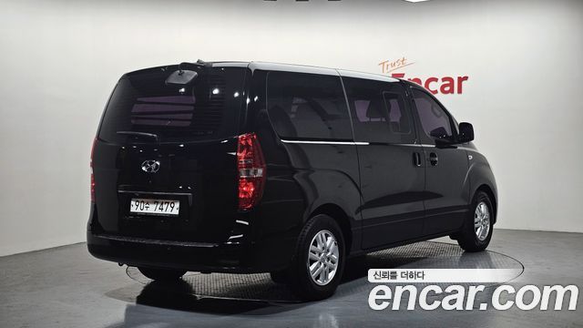 Hyundai Starex 5-Seater VAN Smart — пробег 105 062 км — фото 2 из 5
