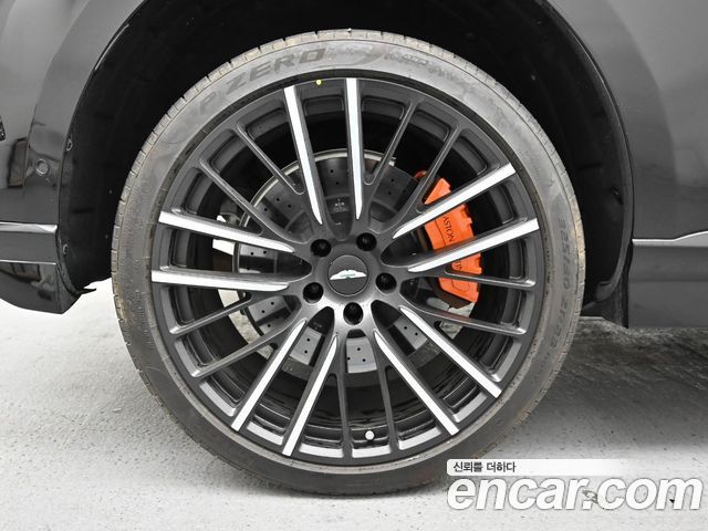 Astonmartin DBX из Кореи Encar