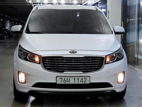 Kia Carnival 6-seater Wheelchair lift — пробег 183 236 км — фото 3 из 5