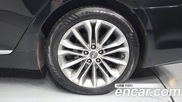 Hyundai Genesis из Кореи Encar