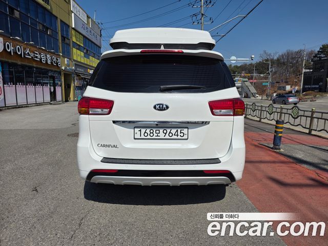 Kia Carnival из Кореи Encar
