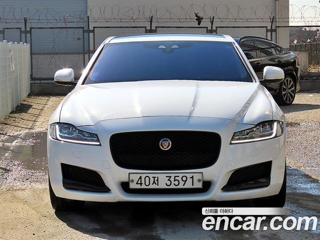 Jaguar XF 20d Portfolio — пробег 95 518 км — фото 1 из 5