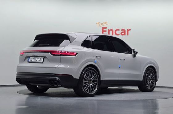 Porsche Cayenne 3.0 PLATINUM EDITION — пробег 25 472 км — фото 2 из 5