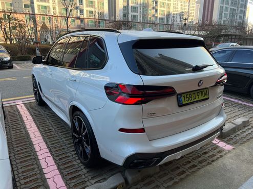 BMW X5 M60i — пробег 38 600 км — фото 4 из 5