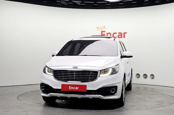 Kia Carnival 9-seater Luxury — пробег 175 580 км — фото 3 из 5