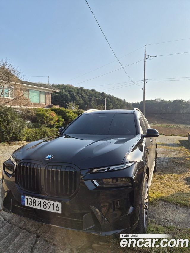 BMW X7 xDrive 40i Design Pure Excellence 6-Seater — пробег 33 627 км — фото 3 из 5