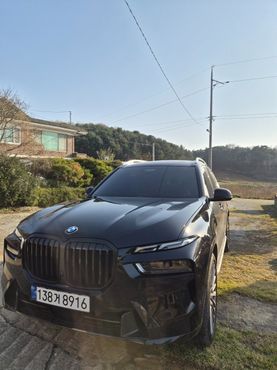 BMW X7 xDrive 40i Design Pure Excellence 6-Seater — пробег 33 627 км — фото 3 из 5