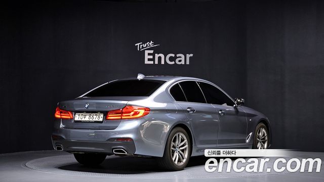 BMW 5-Series 520d xDrive M Sport Package — пробег 99 493 км — фото 2 из 5