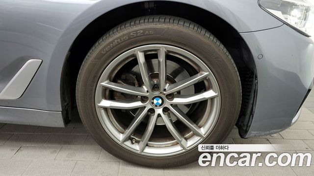 BMW 5-Series 520d xDrive M Sport Package — пробег 99 493 км — фото 5 из 5