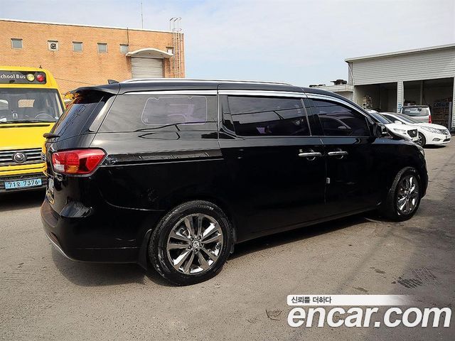 Kia Carnival из Кореи Encar