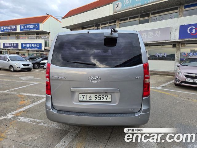 Hyundai Starex 4WD 12-Seater Wagon Smart — пробег 154 974 км — фото 3 из 5