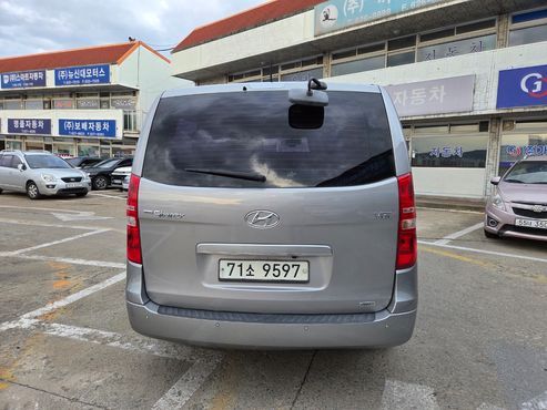Hyundai Starex 4WD 12-Seater Wagon Smart — пробег 154 974 км — фото 3 из 5