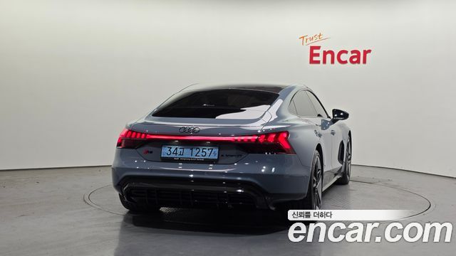 Audi RS e-tron GT из Кореи Encar