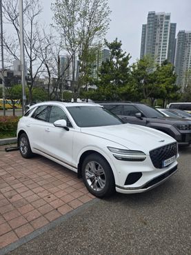 Genesis GV70 2.5T Gasoline 2WD — пробег 60 000 км — фото 2 из 5