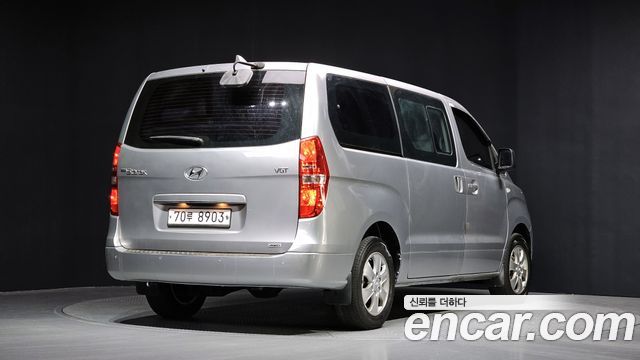 Hyundai Starex 4WD Wagon 12-Seater Smart — пробег 181 822 км — фото 2 из 5