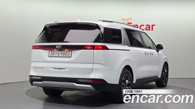 Kia Carnival из Кореи Encar