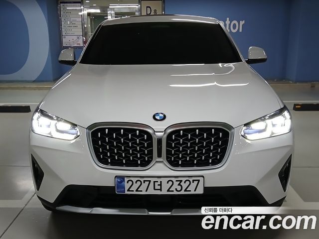 BMW X4 xDrive20i xLine — пробег 1 700 км — фото 1 из 5