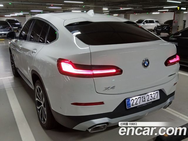 BMW X4 xDrive20i xLine — пробег 1 700 км — фото 3 из 5
