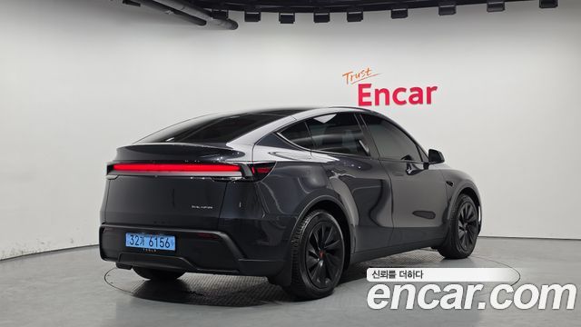 Tesla Model Y Long Range AWD — пробег 22 814 км — фото 2 из 5