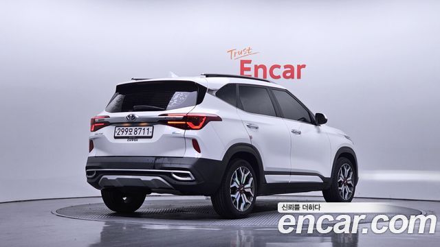 Kia Seltos из Кореи Encar