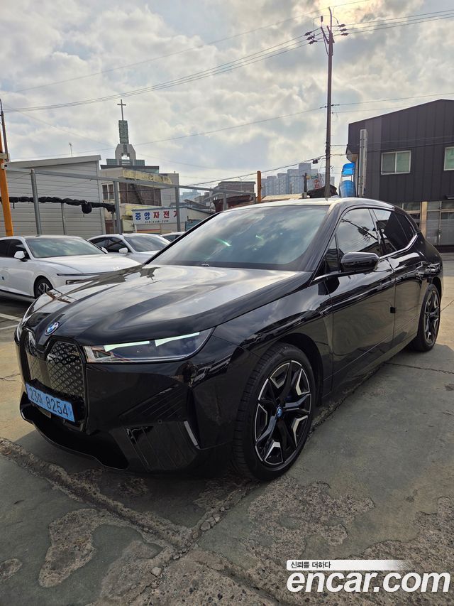BMW iX из Кореи Encar
