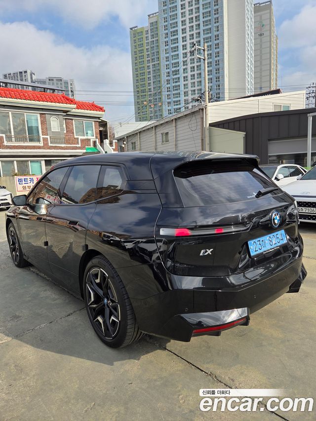 BMW iX из Кореи Encar