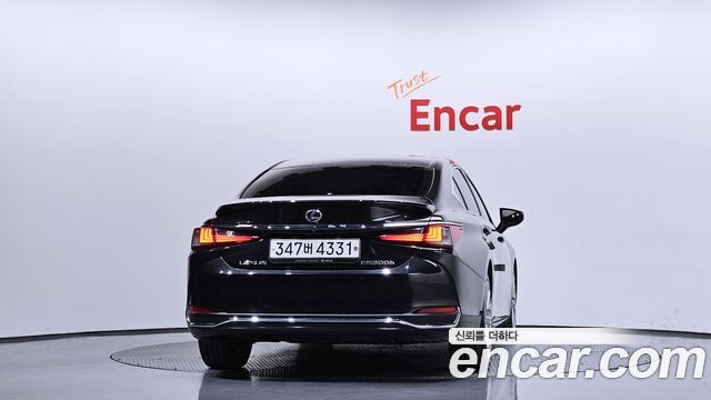 Lexus ES Luxury Plus — пробег 110 764 км — фото 4 из 5