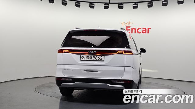 Kia Carnival из Кореи Encar