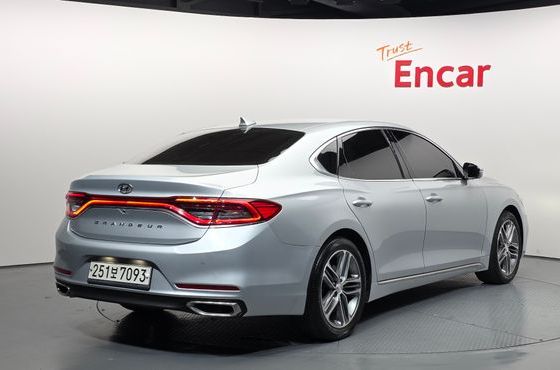 Hyundai Grandeur 2.4 Exclusive Special — пробег 55 303 км — фото 2 из 5
