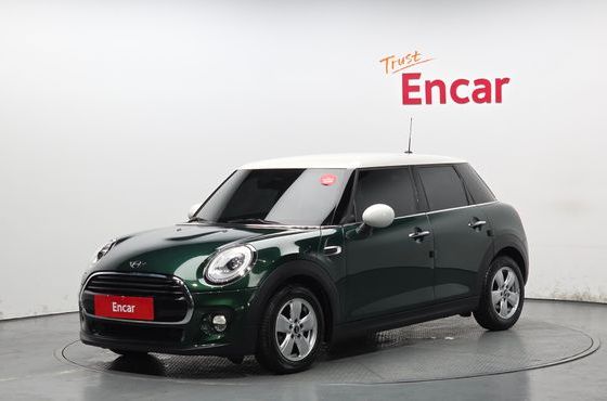 Mini Cooper 5Door Standard 3rd — пробег 33 767 км — фото 1 из 5