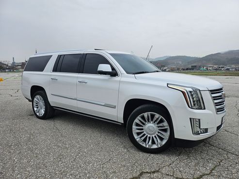 Cadillac Escalade 6.2 ESV 4th — пробег 72 000 км — фото 2 из 5