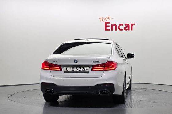 BMW 5-Series 530i xDrive M Sport Package Plus — пробег 91 000 км — фото 4 из 5