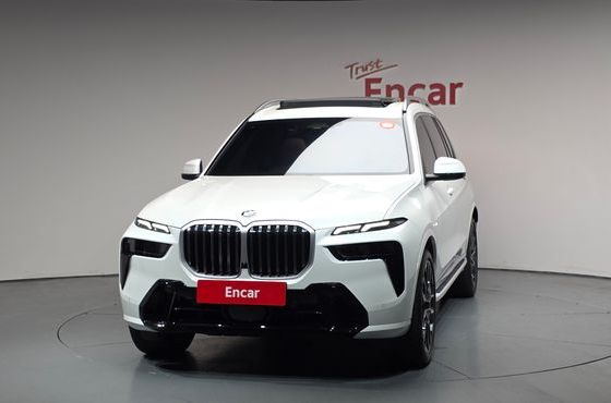 BMW X7 xDrive 40i M Sport 6STR — пробег 9 841 км — фото 3 из 5